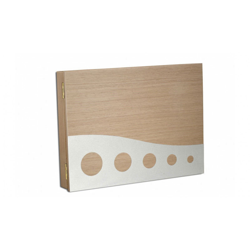 Cubre Contador a Medida con chapa troquelada con Círculos