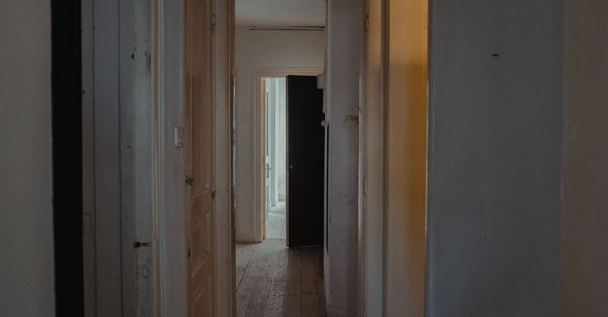 Embellecedor Caja de Luz: Alternativas Elegantes al Plástico